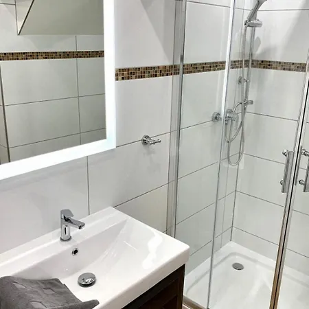 Kleine- Frisch Renovierte Zwei-zimmerwohnung By Interhome Apartmán Heringsdorf (Usedom)